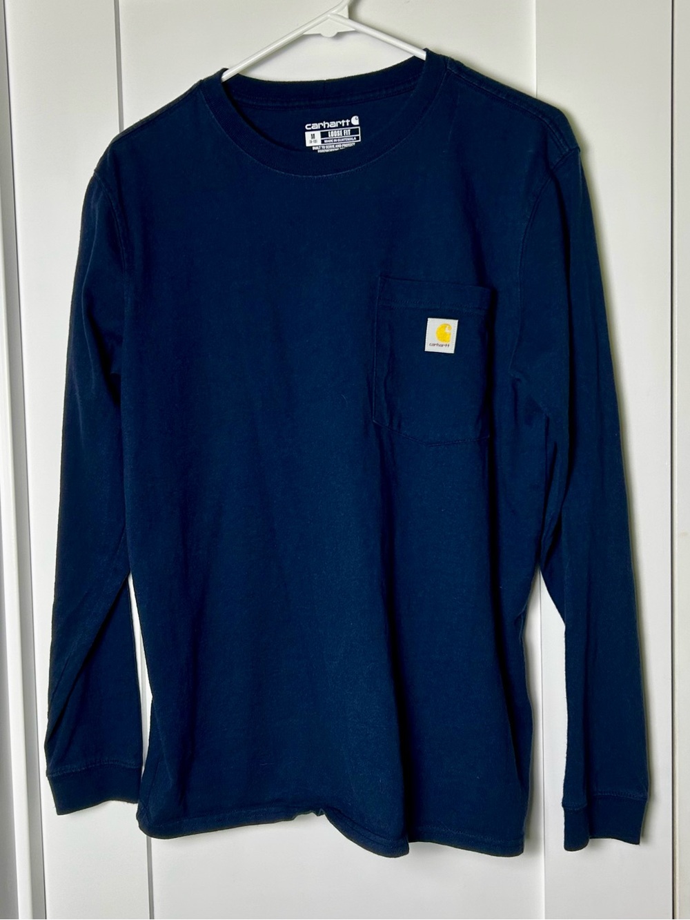 Carhartt Women’s Navy Loose Fit Heavyweight Long Sleeve Pocket T-Shirt M